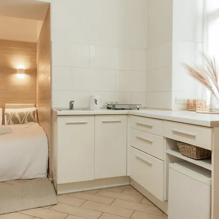 невелика з ремонтом в центрі Apartmán *