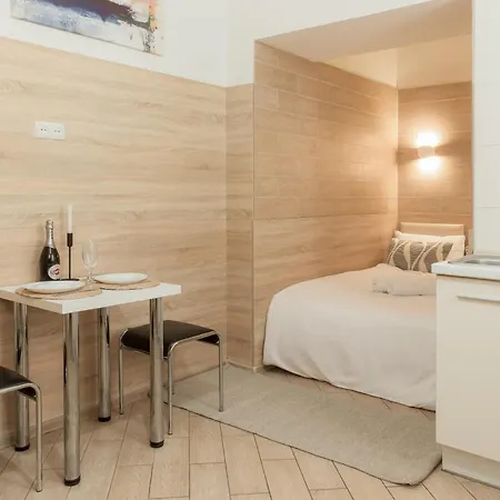 Apartmán невелика з ремонтом в центрі *