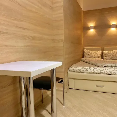 невелика Smart в центрі для пари Lviv