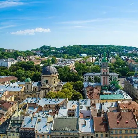 невелика з ремонтом в центрі *