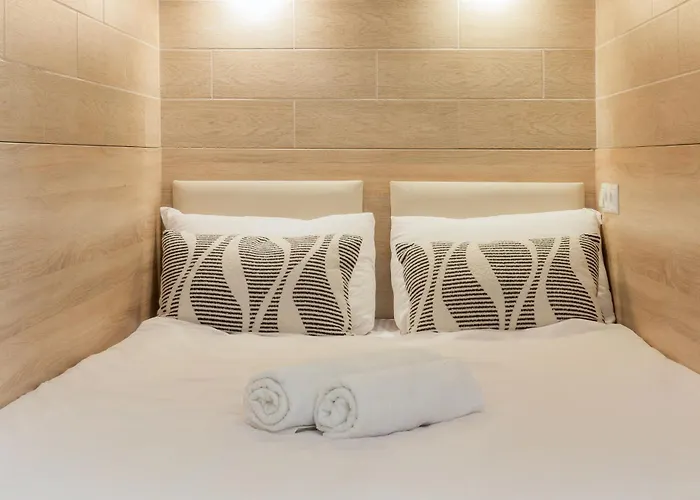 невелика з ремонтом в центрі