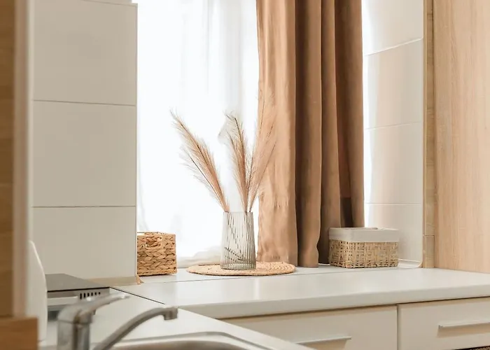 невелика з ремонтом в центрі Apartamento *